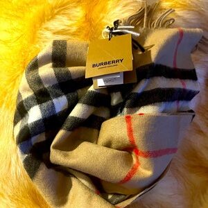 Burberry Nova Giant Check 100% Cashmere Nova Plaid Scarf 168x30cm Archive Beige